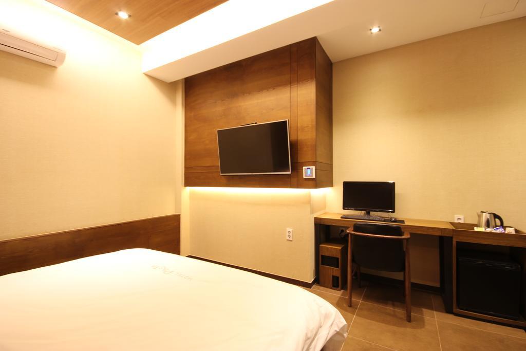 โรงแรมพาสต้า จินเฮ ชางวอน ภายนอก รูปภาพ